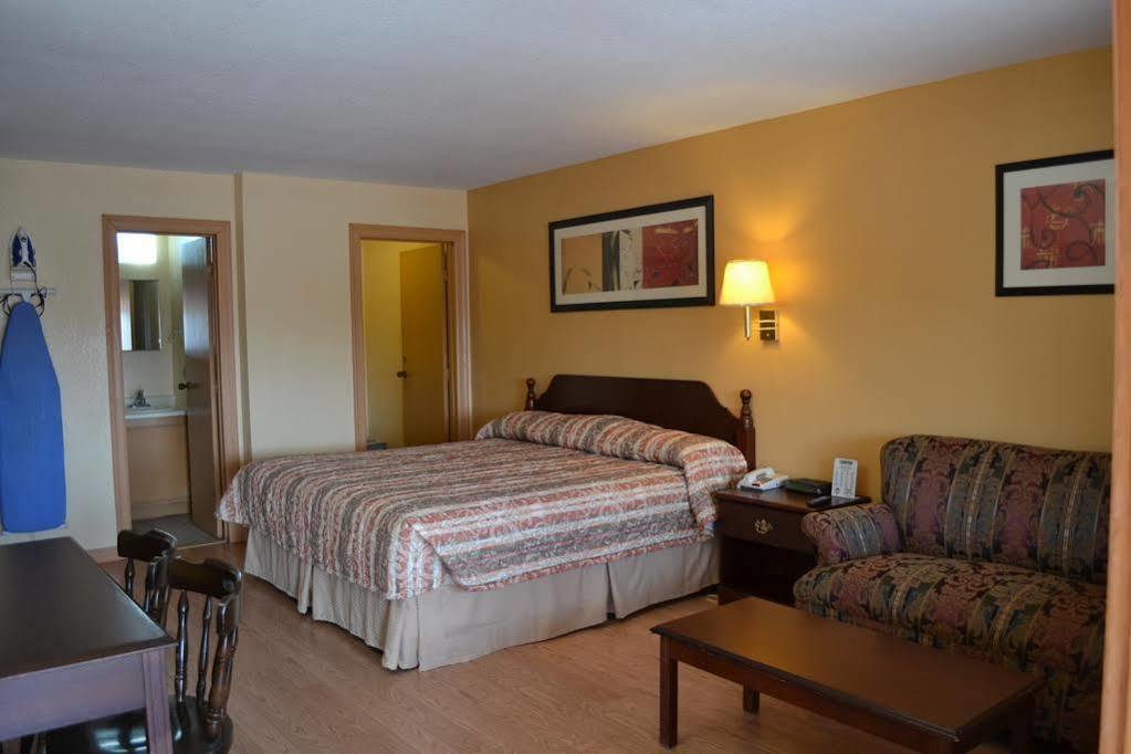 Deluxe Inn And Suites ווסלקו מראה חיצוני תמונה
