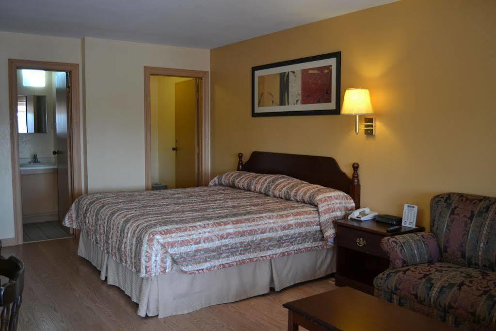 Deluxe Inn And Suites ווסלקו מראה חיצוני תמונה