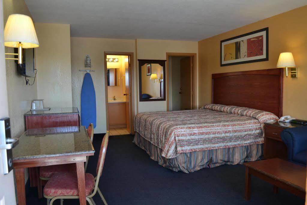 Deluxe Inn And Suites ווסלקו מראה חיצוני תמונה