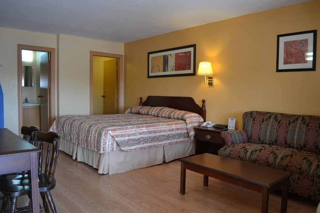 Deluxe Inn And Suites ווסלקו מראה חיצוני תמונה