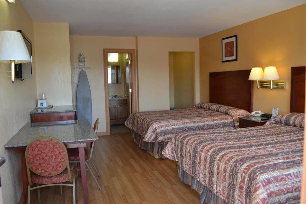 Deluxe Inn And Suites ווסלקו מראה חיצוני תמונה