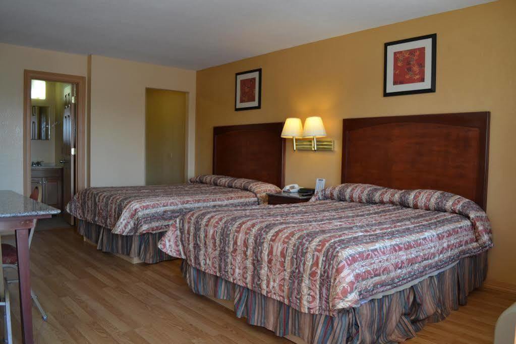 Deluxe Inn And Suites ווסלקו מראה חיצוני תמונה